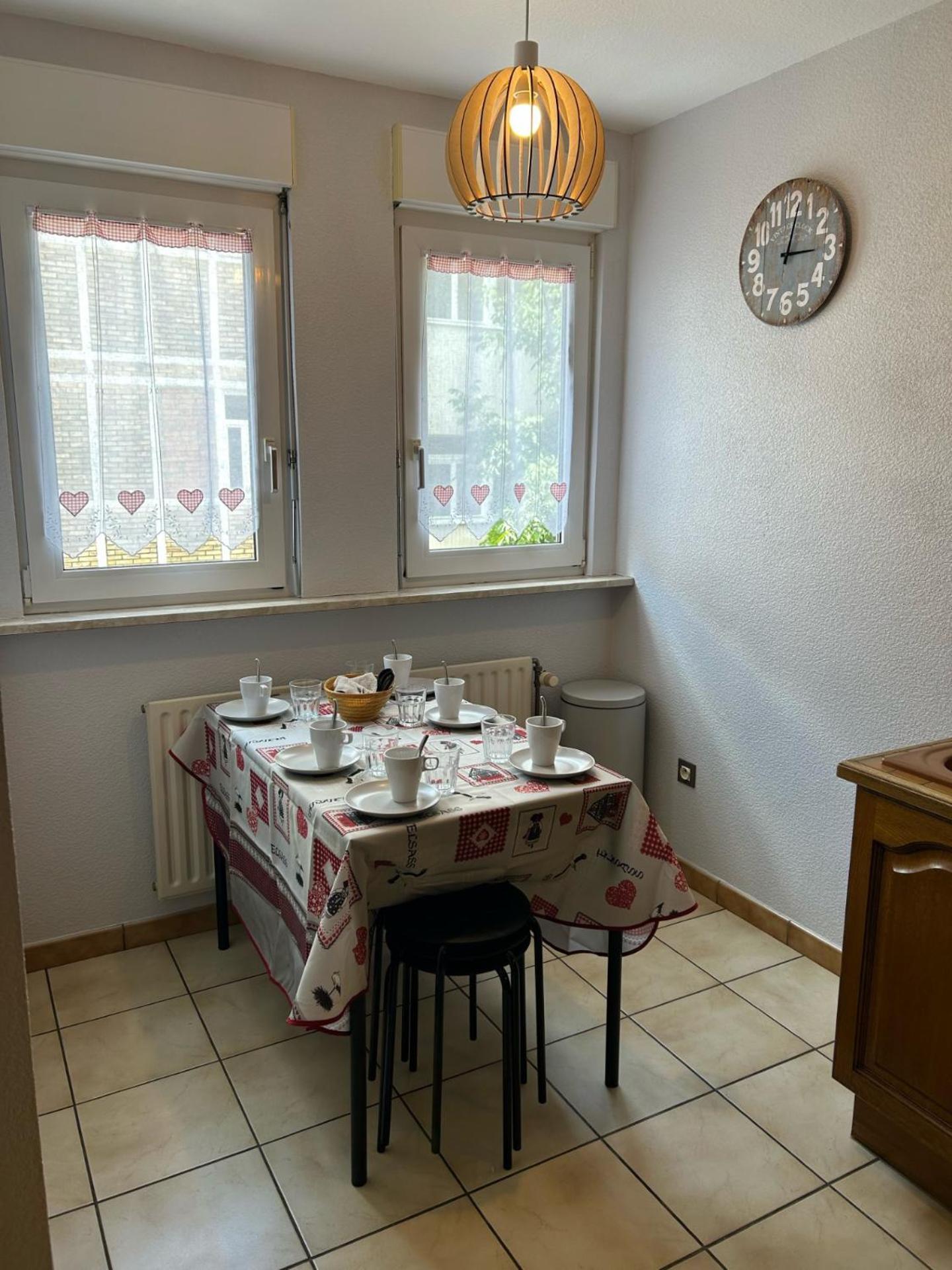 Le Petit Coin Des Oliviers Apartment Colmar Bagian luar foto